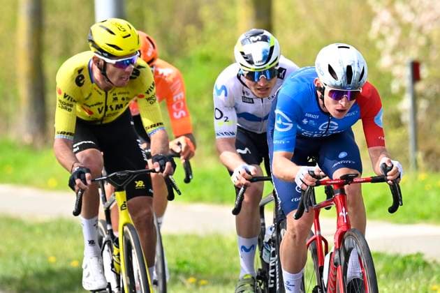 Dwars door Vlaanderen 2026 Cycling Race WAREGEM, BELGIUM - APRIL 01 : rider of team Groupama - FDJ United during the 80th edition of Dwars door Vlaanderen an UCI World Tour 1.UWT one day cycling road race for Men Elite of 184 km with start in Roeselare and finish in Waregem on April 1, 2026 in Waregem, Belgium, 01 04 2026 ( Motordriver Kenny Verfaillie - Waregem Belgium  Copyright: xTomasxSiskx