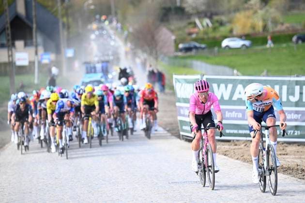 Dwars door Vlaanderen 2026 Cycling Race WAREGEM, BELGIUM - APRIL 01 : rider of team EF Education-EasyPost during the 80th edition of Dwars door Vlaanderen an UCI World Tour 1.UWT one day cycling road race for Men Elite of 184 km with start in Roeselare and finish in Waregem on April 1, 2026 in Waregem, Belgium, 01 04 2026 ( Motordriver Kenny Verfaillie - Waregem Belgium  Copyright: xTomasxSiskx