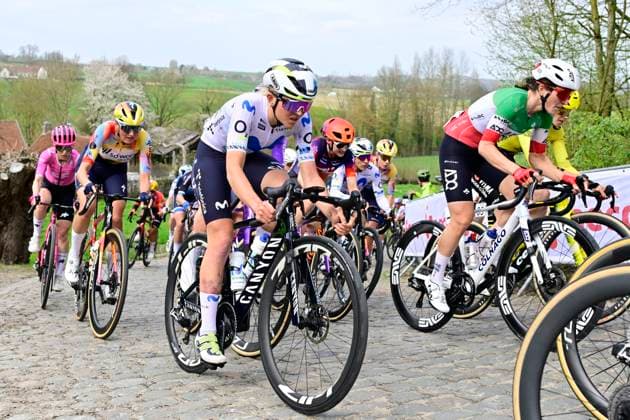 Dwars door Vlaanderen Women 2026 Cycling Race WAREGEM, BELGIUM - APRIL 01 : rider of team Movistar Team during the 80th edition of Dwars door Vlaanderen Women an UCI Women s World Tour 1.WWT one day cycling road race for Men Elite of 128 km with start in Waregem and finish in Waregem on April 1, 2026 in Waregem, Belgium, 01 04 2026 ( Motordriver Serge Seynaeve - Waregem Belgium  Copyright: xJanxDexMeuleneirx