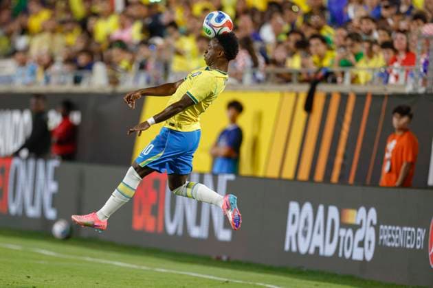 Soccer: Road to 26 -Croatia vs Brazil Orlando, FL: Brazil forward Vinicius Junior (10) heads the ball during the Road to 26 friendly game against Croatia on Tuesday, March 31, 2026, at Camping World Stadium. Brazil beat Croatia 3-1. (Kim Hukari Image of Orlando Florida United States EDITORIAL USE ONLY Copyright: xImagexofxSportx KimxHukarix iosphotos403216