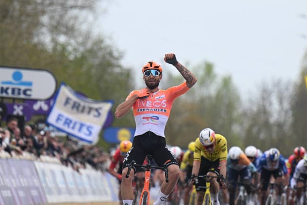 01-04-2026 Dwars Door Vlaanderen; 2026, Ineos Grenadiers; Ganna, Filippo; Waregem; 