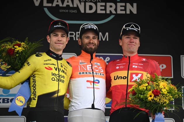 01-04-2026 Dwars Door Vlaanderen; 2026, Ineos Grenadiers; 2026, Visma - Lease A Bike; 2026, Uno X - Mobility; Ganna, Filippo; Van Aert, Wout; Waerenskjold, Soren; Waregem; 