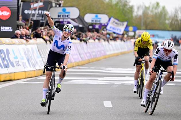 Dwars door Vlaanderen Women 2026 Cycling Race WAREGEM, BELGIUM - APRIL 01 : Reusser Marlen (SUI) of Movistar Team wins the sprint, second place for Vollering Demi (NED) of FDJ United - SUEZ, third place for Nooijen Lieke (NED) of Team Visma Lease a Bike during the 80th edition of Dwars door Vlaanderen Women an UCI Women s World Tour 1.WWT one day cycling road race for Men Elite of 128 km with start in Waregem and finish in Waregem on April 1, 2026 in Waregem, Belgium, 01 04 2026 ( Motordriver Serge Seynaeve - Waregem Belgium  Copyright: xJanxDexMeuleneirx