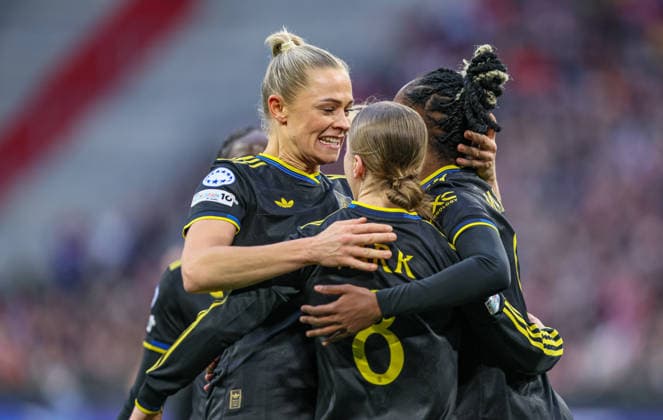 GER, Munich, Bayern Munich vs Manchester United, WomenÂs Champions League, Football, UEFA, Season 2025 2026, Allianz Arena, Quarterfinal, Second leg in picture Melvine Malard Manchester United Women 9 , Goal, Joy, Cheering and Emotion, goal scorerd, Fridolina Rölfo Manchester United , Jess Park Manchester United Women 8 DFB DFL REGULATIONS PROHIBIT ANY USE OF PHOTOGRAPHS AS IMAGE SEQUENCES AND OR QUASI VIDEO, 01 04 2026 Copyright: HMBxMedia HendrikxHamelau