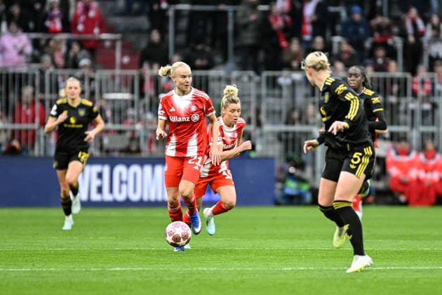 Soccer I Women I Season 2025 2026 I Champions League I Quarterfinals I FC Bayern Munich Manchester United I 01 04 2026 Pernille Harder 21, FC Bayern Munich dribbling with the ball Crop, close-up, portrait, portrait, single photo, single image, body Munich Allianz Arena Werner Heisenberg Allee 25 Bavaria Germany Copyright: xLobeca InesxHähnelx