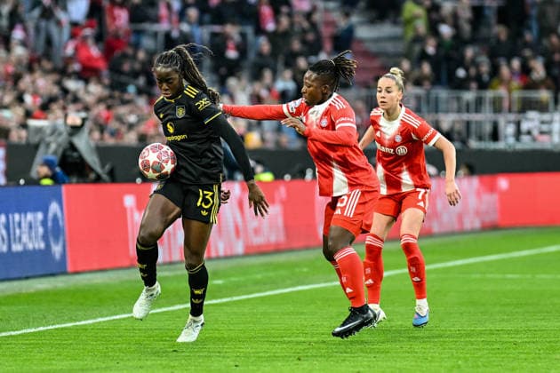 Soccer I Women I Season 2025 2026 I Champions League I Quarter-finals I FC Bayern Munich Manchester United I 01 04 2026 Simi Awujo 13, Manchester United , Bernadette Kakounan 15, FC Bayern Munich Munich Allianz Arena Werner Heisenberg Allee 25 Bayern Germany Copyright: xLobeca InesxHähnelx