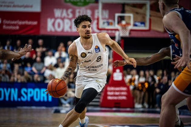 Rostock, Germany 01 April 2026 1 BBL 2025 2026 Rostock Seawolves vs Basketball Löwen Braunschweig In the picture Joshua Obiesie LÖWEN Braunschweig with ball, Copyright: xFotostandx xVoelkerx