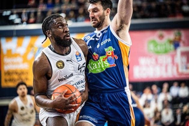 Rostock, Germany 01 April 2026 1 BBL 2025 2026 Rostock Seawolves against Basketball Löwen Braunschweig In the picture from left in the duel Oluwasimisola Shittu LÖWEN Braunschweig and Owen Klassen Rostock Seawolves Copyright: xFotostandx xVoelkerx