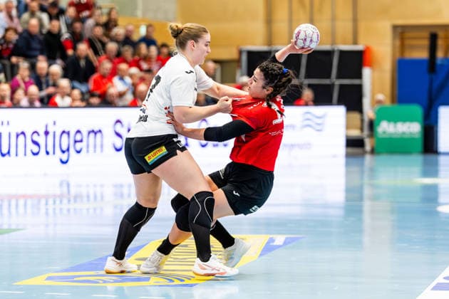 01 04 2026, GER, Handball, Women, Season 2025 2026, Alsco 1 Bl, 20 Matchday, Thueringer HC BSV Sachsen Zwickau Giulia Guarieiro Thueringer HC,13 , Charlotte Kaehr BSV Sachsen Zwickau 99947 Bad Langensalza Salza Halle Sporthalle Mehrz Thüringen Germany