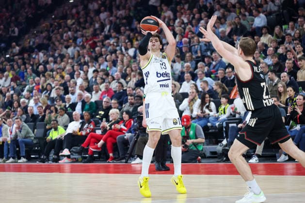 Tarik Biberovic Fenerbahce Beko Istanbul, 13 with Justuz Hollatz FC Bayern Basketball, 21 , GER, FC Bayern Basketball vs Fenerbahce Beko Istanbul, Basketball, Euroleague, 35 Matchday, Season 2025 2026, 01 04 2026, GER, FC Bayern Basketball vs Fenerbahce Beko Istanbul, Basketball, Euroleague, 35 Matchday, Season 2025 2026, 01 04 2026 Munich Copyright: xEibner-Pressefoto JennixMaulx EP_JML