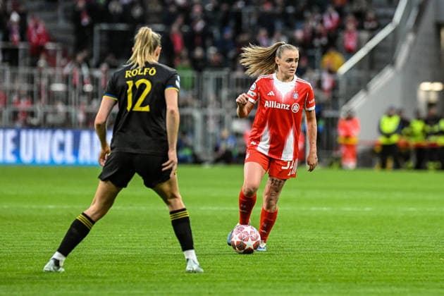 Soccer I Women I Season 2025 2026 I Champions League I Quarterfinals I FC Bayern Munich Manchester United I 01 04 2026 Fridolina Rolfö 12, Manchester United , Georgia Stanway 31, FC Bayern Munich with ball Munich Allianz Arena Werner Heisenberg Allee 25 Bayern Germany Copyright: xLobeca InesxHähnelx