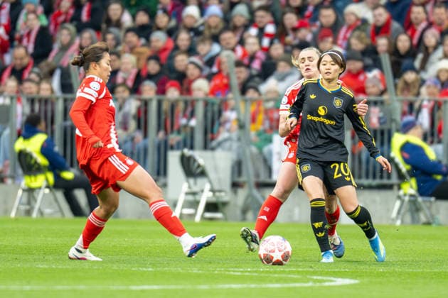 Momoko Tanikawa 18 FC Bayern Muenchen , Hinata Miyazawa 20Julia Zigiotti Olme, Pernille Harder 21 FC Bayern Muenchen , FC Bayern Frauen Manchester United, Fußball, Champions League Viertelfinale Rueckspiel, 01 04 2026 DFB regulations prohibit any use of photographs as image sequences and or quasi video Muenchen Bayern Deutschland Copyright: xkolbert-press UlrichxGamelx