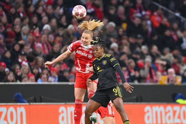 Glodis Perla VIGGOSDOTTIR FCB , action,duel against Melvine MALARD ManU Football Womens Champions League Quarterfinal FC Bayern Munich Manchester United on 01 04 2026 A L L I A N Z A R E N A