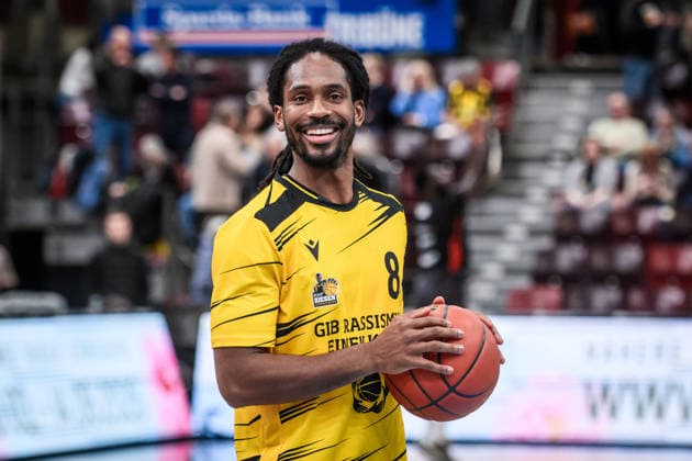 Terrell Harris MHP RIESEN Ludwigsburg, 08 good mood, new in the squad GER, MHP Riesen Ludwigsburg vs Niners Chemnitz, Basketball Bundesliga, easycredit BBL, Matchday 27, Season 2025 2026, 01 04 2026 GER, MHP Riesen Ludwigsburg vs Niners Chemnitz, Basketball Bundesliga, easycredit BBL, Matchday 27, Season 2025 2026, 01 04 2026 Ludwigsburg Copyright: xSandyxDinkelackerx EP_SDR