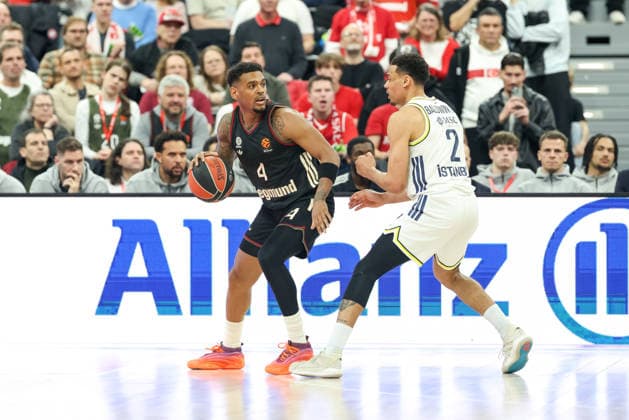 Xavier Rathan Mayes FC Bayern Basketball, 04 with Wade Baldwin Fenerbahce Beko Istanbul, 02 , GER, FC Bayern Basketball vs Fenerbahce Beko Istanbul, Basketball, Euroleague, 35 Matchday, Season 2025 2026, 01 04 2026, GER, FC Bayern Basketball vs Fenerbahce Beko Istanbul, Basketball, Euroleague, 35 Matchday, Season 2025 2026, 01 04 2026 Munich Copyright: xEibner-Pressefoto JennixMaulx EP_JML