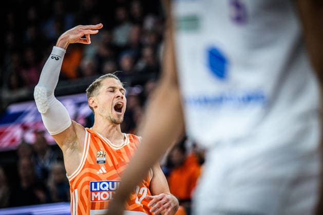 Neu Ulm, Germany, 01 04 26 Thomas Klepeisz ratiopharm ulm gestures, gestures during the Basketball Bundesliga match between ratiopharm ulm vs Syntainics MBC at ratiopharm Arena on April 01, 2026 in Neu Ulm, Germany Photo by Harry Langer DeFodi Images ratiopharm Arena, Germany, 01 04 26 Thomas Klepeisz ratiopharm ulm gestures during the Basketball Bundesliga match between ratiopharm ulm vs Syntainics MBC at Neu Ulm on April 1, 2026 in ratiopharm Arena, Germany Photo by Harry Langer DeFodi Images Photo by Harry Langer DeFodi Images