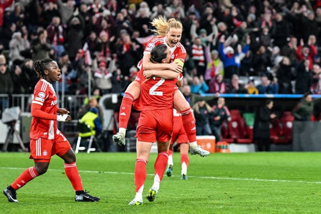 Soccer I Women I Season 2025 2026 I Champions League I Quarterfinals I FC Bayern Munich Manchester United I 01 04 2026 Goal celebration Goalscorer Glodis Viggosdottir 4, FC Bayern Munich with Vanessa Gilles 2, FC Bayern Munich Munich Allianz Arena Werner Heisenberg Allee 25 Bayern Germany Copyright: xLobeca InesxHähnelx