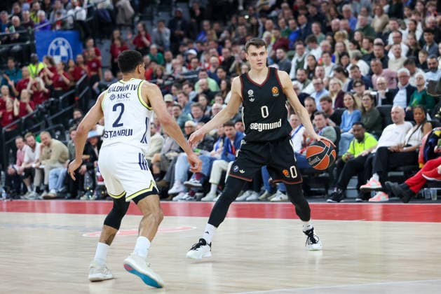 Nenad Dimitrijevic FC Bayern Basketball, 00 with Wade Baldwin Fenerbahce Beko Istanbul, 02 , GER, FC Bayern Basketball vs Fenerbahce Beko Istanbul, Basketball, Euroleague, 35 Matchday, Season 2025 2026, 01 04 2026, GER, FC Bayern Basketball vs Fenerbahce Beko Istanbul, Basketball, Euroleague, 35 Matchday, Season 2025 2026, 01 04 2026 Munich Copyright: xEibner-Pressefoto JennixMaulx EP_JML