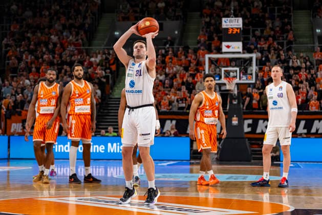 easyCredit BBL Ratiopharm Ulm vs Syntainics MBC 01 04 2026 Ulm, GERMANY 01 April 2026 S Reaves Syntainics MBC, 31 at the free throw during the match between Ratiopharm Ulm and Syntainics MBC on matchday 27 of the easyCredit BBL at the ratiopharm Arena Ulm Copyright: xBEAUTIFULxSPORTS Steinx