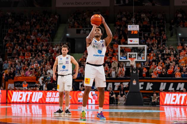 easyCredit BBL Ratiopharm Ulm vs Syntainics MBC 01 04 2026 Ulm, GERMANY 01 April 2026 Mika Siegert Syntainics MBC, 6 at the free throw during the game between Ratiopharm Ulm and Syntainics MBC on matchday 27 of the easyCredit BBL at the ratiopharm Arena Ulm Copyright: xBEAUTIFULxSPORTS Steinx