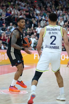 Xavier Rathan Mayes FC Bayern Basketball, 04 with Wade Baldwin Fenerbahce Beko Istanbul, 02 , GER, FC Bayern Basketball vs Fenerbahce Beko Istanbul, Basketball, Euroleague, 35 Matchday, Season 2025 2026, 01 04 2026, GER, FC Bayern Basketball vs Fenerbahce Beko Istanbul, Basketball, Euroleague, 35 Matchday, Season 2025 2026, 01 04 2026 Munich Copyright: xEibner-Pressefoto JennixMaulx EP_JML