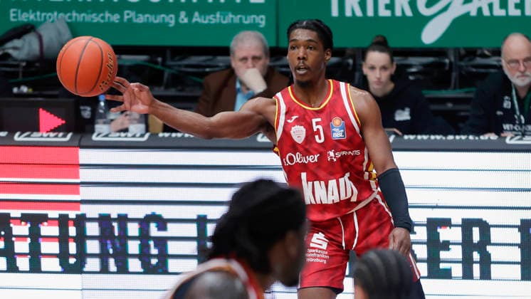 In the picture Marcus Carr Wuerzburg Baskets, 5 01 04 2026, VET CONCEPT Gladiators Trier Fitness First Wuerzburg Baskets, easyCredit BBL, Matchday 27, Germany, Trier, SWT Arena, Copyright: HMBxMedia xJulienxBecker