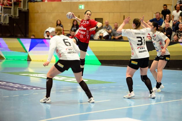 Kelly de Abreu Rosa Thueringer HC, 77 , Laura Szabo BSV Sachsen Zwickau, 06 , Victoria Hasselbusch BSV Sachsen Zwickau, 31 , Kaho Nakayama BSV Sachsen Zwickau, 59 GER, Thueringer HC vs BSV Sachsen Zwickau, Handball, Alsco Handball Bundesliga Women, 20 Matchday, Season 2025 2026, 01 04 2026 GER, Thueringer HC vs BSV Sachsen Zwickau, Handball, Alsco Handball Bundesliga Women, 20 Matchday, Season 2025 2026, 01 04 2026 Bad Langensalza Copyright: xEibner-Pressefoto MartinxHerbstx EP_MHT