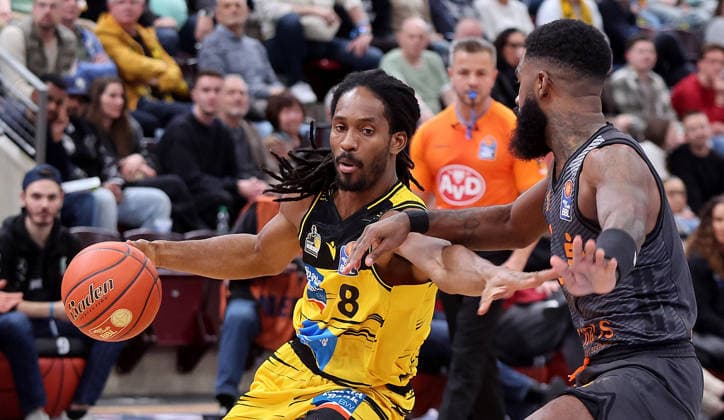 Ludwigsburg , easyCredit Basketball Bundesliga MHP Riesen Ludwigsburg vs Niners Chemnitz , from left Terrell Harris Riesen Corey Davis Chem