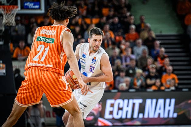 Neu Ulm, Germany, 01 04 26 Alec Anigbata ratiopharm ulm and Spencer Reaves Syntainics MBC battle for the ball during the Basketball Bundesliga match between ratiopharm ulm vs Syntainics MBC at ratiopharm Arena on April 01, 2026 in Neu Ulm, Germany Photo by Harry Langer DeFodi Images ratiopharm Arena, Germany, 01 04 26 Alec Anigbata ratiopharm ulm and Spencer Reaves Syntainics MBC battle for the ball during the Basketball Bundesliga match between ratiopharm ulm vs Syntainics MBC at Neu Ulm on April 1, 2026 in ratiopharm Arena, Germany Photo by Harry Langer DeFodi Images Photo by Harry Langer DeFodi Images