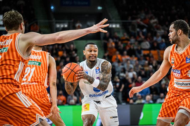 Neu Ulm, Germany, 01 04 26 Christian Sengfelder ratiopharm ulm , Charles Callison Syntainics MBC and Malik Osborne ratiopharm ulm battle for the ball during the Basketball Bundesliga match between ratiopharm ulm vs Syntainics MBC at ratiopharm Arena on April 01, 2026 in Neu Ulm, Germany Photo by Harry Langer DeFodi Images ratiopharm Arena, Germany, 01 04 26 Christian Sengfelder ratiopharm ulm , Charles Callison Syntainics MBC and Malik Osborne ratiopharm ulm battle for the ball during the Basketball Bundesliga match between ratiopharm ulm vs Syntainics MBC at Neu Ulm on April 1, 2026 in ratiopharm Arena, Germany Photo by Harry Langer DeFodi Images Photo by Harry Langer DeFodi Images
