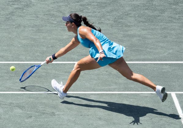 April 1, 2026: Jessica Pegula (USA) and Yulia Putintseva (KAZ) split the first two sets 6-4, 4-6 at the Credit One Charleston Open being played at Credit One Staduim in Charleston, South Carolina USA Ã‚ Tennisclix TENNIS 2026: Credit One Charleston Open April 1  - ZUMAc04_ 20260401_zma_c04_072 Copyright: xLesliexBillmanx