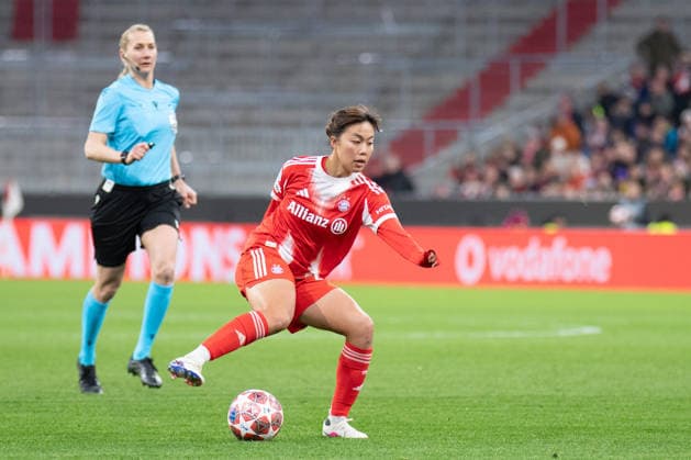 Momoko Tanikawa 18 Bayern in action at the UEFA Womens Champions League match FC Bayern Munich Manchester United on 01 04 2026 Munich Allianz Arena Bayern Germany