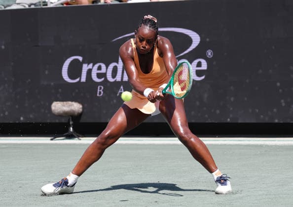 April 1, 2026, Charleston, South Carolina, USA: ALYCIA PARKS of USA during the match against I. Jovic of USA in second round of tennis tournament WTA, Tennis Damen 500 Charleston Open. Alycia Parks lost 3:6, 2:6. Charleston Open 2026 - Alycia Parks 3:6, 2:6  - ZUMAc278 20260401_zsp_c278_012 Copyright: xMarcinxCholewinskix