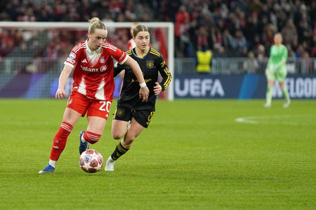 Franziska Kett 20 Bayern and Grace Park 8 Manchester in action at the UEFA Womens Champions League match FC Bayern Munich Manchester United on 01 04 2026 Munich Allianz Arena Bayern Germany