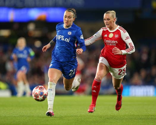 LONDON, ENGLAND - APRIL 01: Lucy Bronze of Chelsea chased down by Stina Blackstenius of Arsenal during the UEFA Womens Champions League 2025 26 Quarter Final Second Leg match between Chelsea and Arsenal at Stamford Bridge on April 01, 2026 in London, England.  Copyright: xJayxPatel SPPx Sportspressphoto_SPR122735