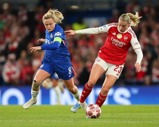 LONDON, ENGLAND - APRIL 01: Alessia Russo of Arsenal on the ball brushes aside Erin Cuthbert of Chelsea during the UEFA Womens Champions League 2025 26 Quarter Final Second Leg match between Chelsea and Arsenal at Stamford Bridge on April 01, 2026 in London, England.  Copyright: xJayxPatel SPPx Sportspressphoto_SPR122740