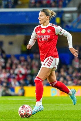 Chelsea Women v Arsenal Women UEFA Womens Champions League Steph Catley of Arsenal Women in possession during the UEFA Womens Champions League Quarter-final Second Leg match at Stamford Bridge, London 01 04 2026 UK Newspapers OUT Copyright: xNickxEmmersonx FIL-23224-0008