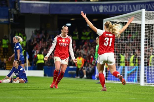 Alessia Russo of Arsenal Women celebrates after scoring a goal but is ruled offside by VAR Chelsea Women v Arsenal Women, UEFA Women s Champions League, Quarter Final, Second Leg, Football, Stamford Bridge, London, UK - 01 Apr 2026London Stamford Bridge United Kingdom EDITORIAL USE ONLY No use with unauthorised audio, video, data, fixture lists, club league logos or live services. Online in-match use limited to 120 images, no video emulation. No use in betting, games or single club league player publications.  Copyright: xSimonxDael Shutterstockx 16808990x