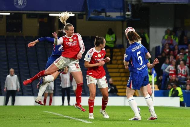 Stina Blackstenius of Arsenal Women scoring a goal but is ruled offside by VAR Chelsea Women v Arsenal Women, UEFA Women s Champions League, Quarter Final, Second Leg, Football, Stamford Bridge, London, UK - 01 Apr 2026London Stamford Bridge United Kingdom EDITORIAL USE ONLY No use with unauthorised audio, video, data, fixture lists, club league logos or live services. Online in-match use limited to 120 images, no video emulation. No use in betting, games or single club league player publications.  Copyright: xSimonxDael Shutterstockx 16808990y