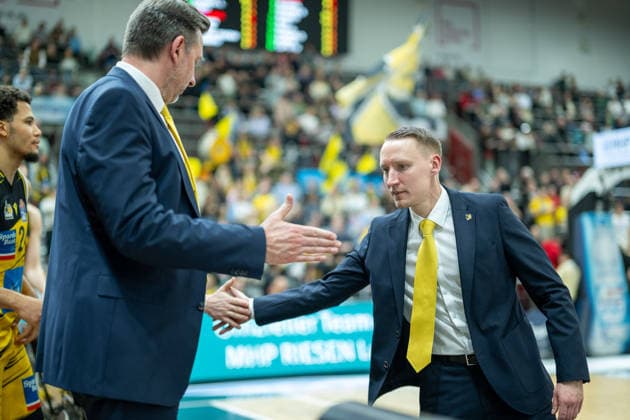 Kenneth Desloovere MHP RIESEN Ludwigsburg, Co Coach , Mikko Riipinen MHP RIESEN Ludwigsburg, Head Coach , GER, MHP RIESEN Ludwigsburg vs Niners Chemnitz, Basketball Bundesliga, easycredit BBL, Matchday 27, Season 2025 2026, 01 04 2026, GER, MHP RIESEN Ludwigsburg vs Niners Chemnitz, Basketball Bundesliga, easycredit BBL, Matchday 27, Season 2025 2026, 01 04 2026 Ludwigsburg Copyright: xEibner-Pressefoto SaschaxWaltherx EP_EER