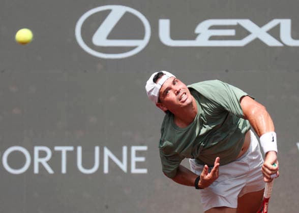 HOUSTON, TX - APRIL 01: Alex Bolt (AUS) watches his serve during the singles round of 16 match at the Men™s Clay Court Championship on April 1, 2026 at River Oaks Country Club in Houston(Photo by Leslie Plaza Johnson Icon Sportswire) TENNIS: APR 01 US Men s Clay Court Championship EDITORIAL USE ONLY Icon260401038