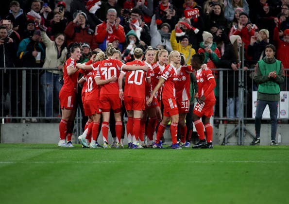 Football, Women, Womens Champions League, quarter-final second leg, 2025 2026 season, FC Bayern Munich Manchester United, Allianz Arena 2 1 by Linda Dallmann FC Bayern Munich , goal, goal celebration, jubilation