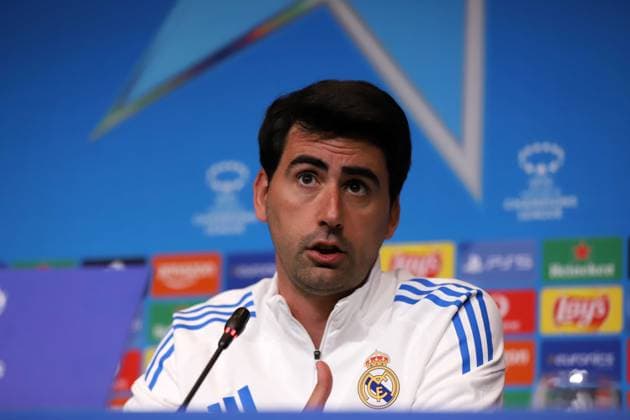April 1, 2026, Sabadell, Barcelona, Spain: Barcelona Spain 01.04.2026 Pau Quesada coach (Real Madrid ) speak during the prior training UEFA Womens Champions League between FC Barcelona, Barca and Real Madrid at Camp Nou on 01 April 2026 in Barcelona. Sabadell Spain - ZUMAu50_ 20260401_zsp_u50_063 Copyright: xXavixUrgelesx