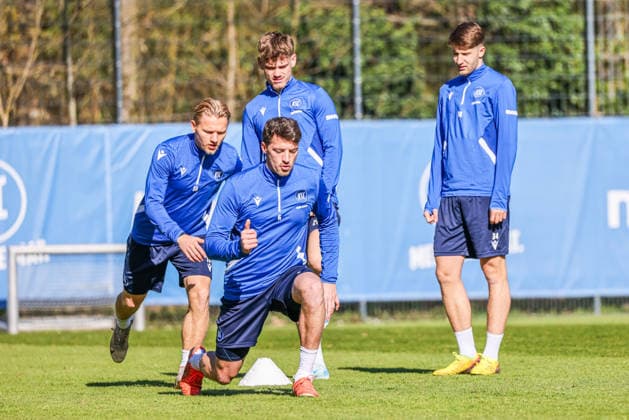 Training on 02 04 26, Men, Soccer, Season 2025 2026, 2 Liga, Karlsruher SC Leon Jensen KSC 6 at Stretching Karlsruhe Wildparkstadion Baden Württemberg Germany
