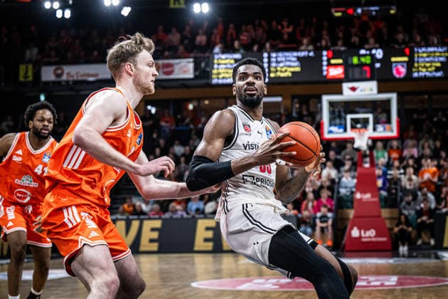 1 Basketball Bundesliga, easyCredit BBL, Season 2025 2026, Men, Main Round, Matchday 27, 02 04 2026, RASTA Vechta BMA365 Bamberg Baskets Ejiofor Onu 35 BMA365 Bamberg Baskets in action Vechta RASTA Dome Lower Saxony Germany