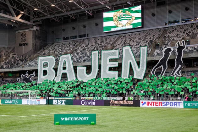 260402 Fans of Hammarby with a tifo ahead of the UEFA Women s Europa Cup semifinal between Hammarby and Sparta Prague on April 2, 2026 in Stockholm Photo Kenta Jönsson BILDBYRAN COP 210 KJ0331 fotboll football soccer fotball europa cup hammarby sparta prague uefa womens europa cup semifinal dam bbeng publik  Copyright: KENTAxJÖNSSON BB260402KJ009