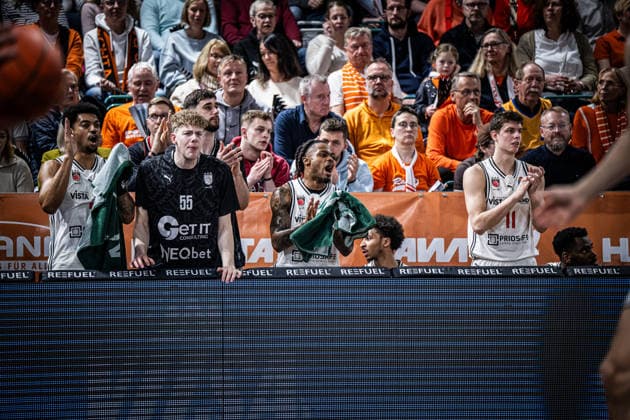 1 Basketball Bundesliga, easyCredit BBL, Season 2025 2026, Men, Main Round, Matchday 27, 02 04 2026, RASTA Vechta BMA365 Bamberg Baskets The team of the BMA365 Bamberg Baskets during the game Vechta RASTA Dome Lower Saxony Germany