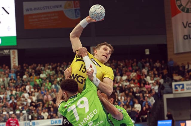 02 04 2026, xovx, Handball Daikin Handball Bundesliga, HSG Wetzlar TVB Stuttgart v l Ahmet Nafea HSG Wetzlar , Simone Mengon TVB Stuttgart , Jona Schoch HSG Wetzlar Wetzlar Buderus Arena Hessen Germany EN