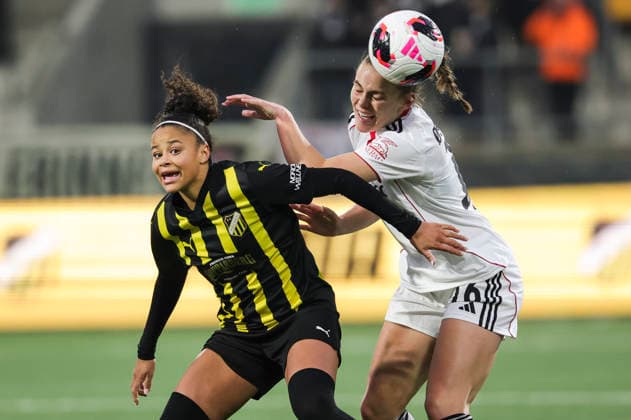 GOTHENBURG, SWEDEN 20260402 Hacken s Felicia Schröder left against Eintracht Frankfurt s Marthine Ostenstad in action during the UEFA Women s Europa Cup 2nd leg semi final soccer match between BK Häcken and Eintracht Frankfurt at Hisingen Arena in Gothenburg, Sweden, on April 2, 2026 GÖTEBORG SWEDEN x9200x  Copyright: xAdamxIhse TTx SWEDEN SOCCER UEFA WOMEN S EUROPA CUP