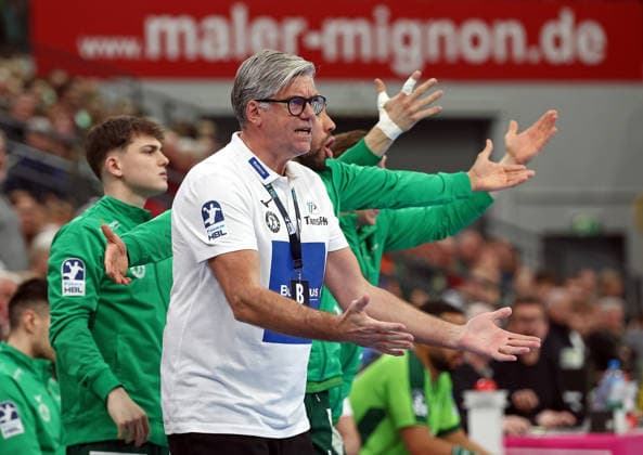 02 04 2026, xovx, Handball Daikin Handball Bundesliga, HSG Wetzlar TVB Stuttgart Coach Runar Sigtryggsson HSG Wetzlar Wetzlar Buderus Arena Hessen Germany EN